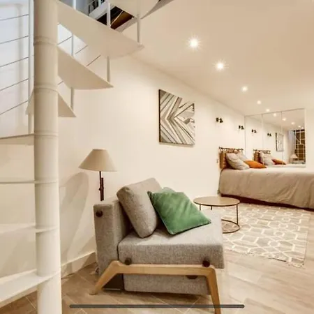 03 Tour Eiffel Pour 7 Personnes Appartement