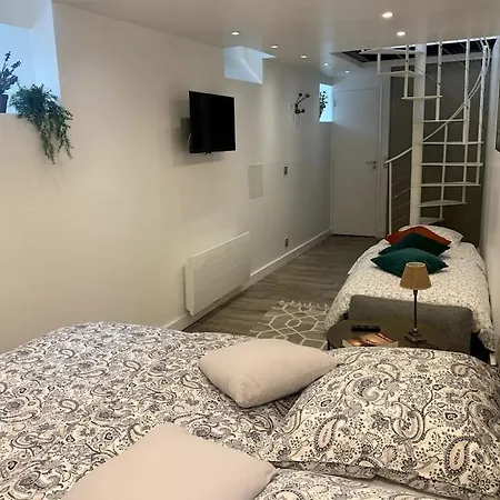 03 Tour Eiffel Pour 7 Personnes Appartement *