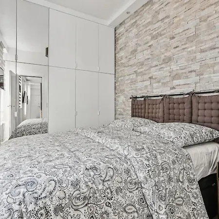 03 Tour Eiffel Pour 7 Personnes Appartement *